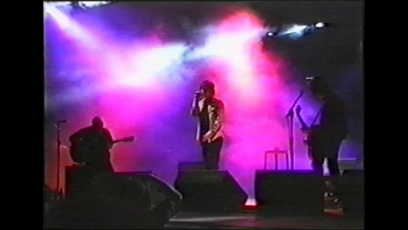 August porn video – Mark lanegan live at frequenze disturbate festival, urbino, italy (august 02, 2002)