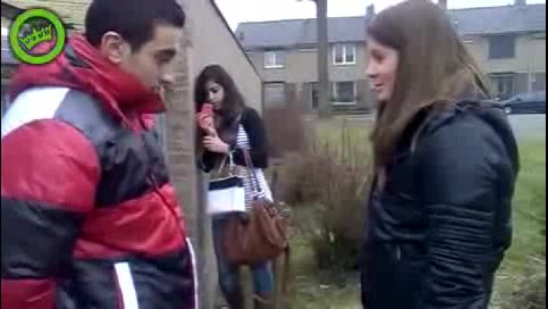 Араб втащил белой шлюхе, чтобы не забывала, кто хозяин в германии