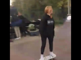 Оля раздаёт в миньке