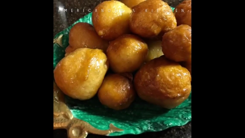 Сладкие пончики