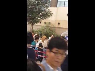 [fancam] 150724 krystal, amber luna at gimpo airport heading to japan (credit to @affxtionina)