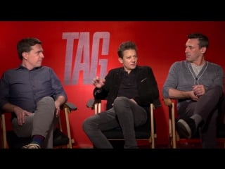 Jon hamm hates instagram + jeremy renners nerves on red carpets (tag)