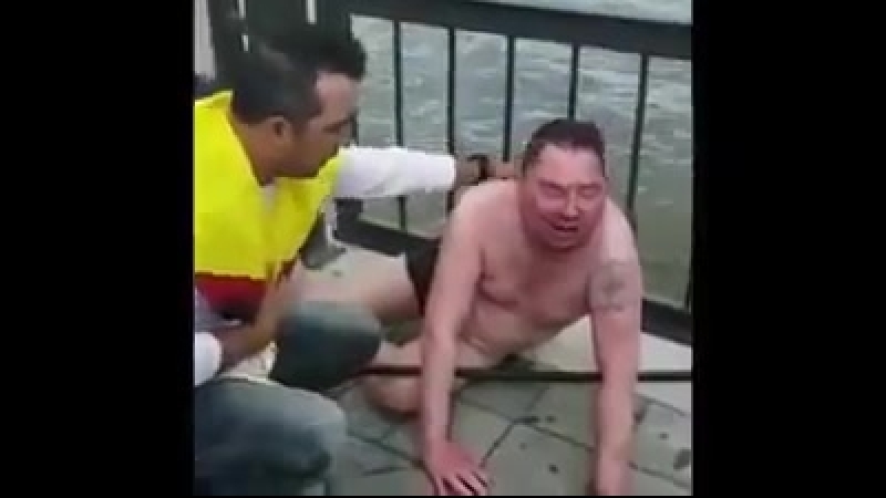 Болельщики сборной колумбии спасли тонущего мужчину в казани