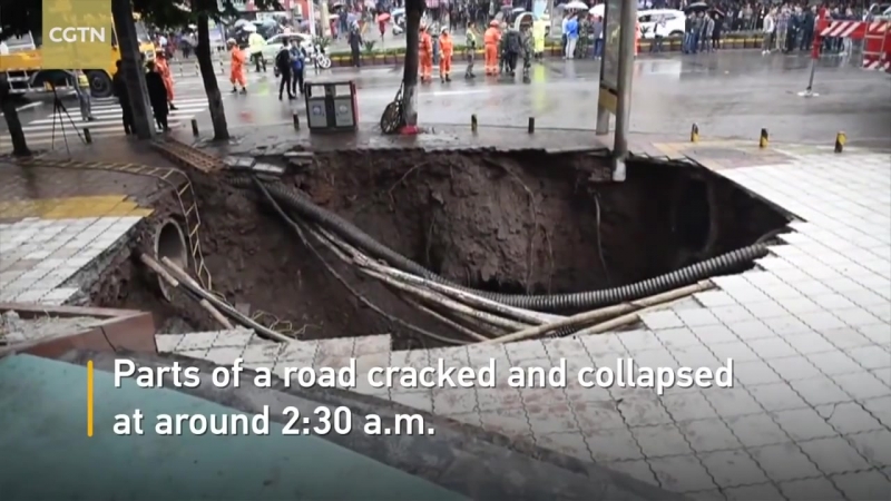 Жуткий провал грунта в китае