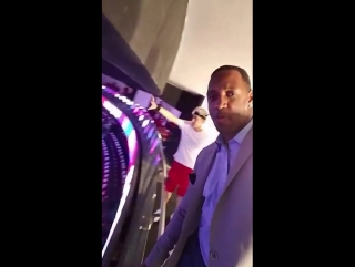 160910 wu yi fan @ tracy mcgrady instagram update