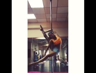 Pole dance trick by tanya kish (instagram @kish9911)