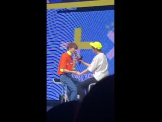 Just watch this!! beomgyu and yeonjun holding hands ! they are so cute!!!!! ️ beomjun yeongyu