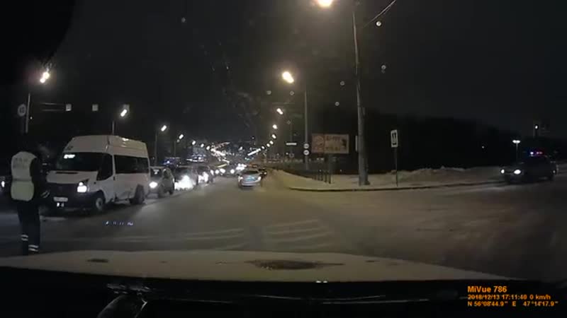 Регулировщик спровоцировал дтп