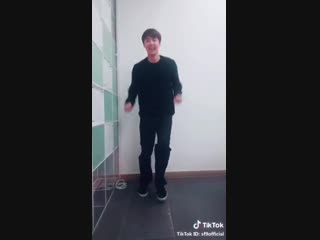 Чеюн sf9 @ sf9official tik tok