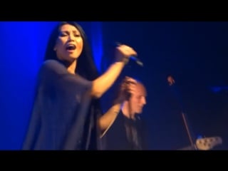Anggun cesse la pluie saviour (live @ lille 01 04 17)