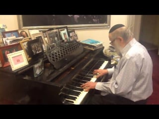 אלי ליפסקר ניגון פורים eli lipsker playing purim sings