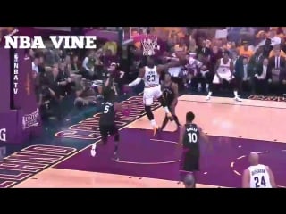 Lebron james dunk on baseline