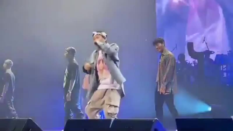 Sechan on kim jong kook concert