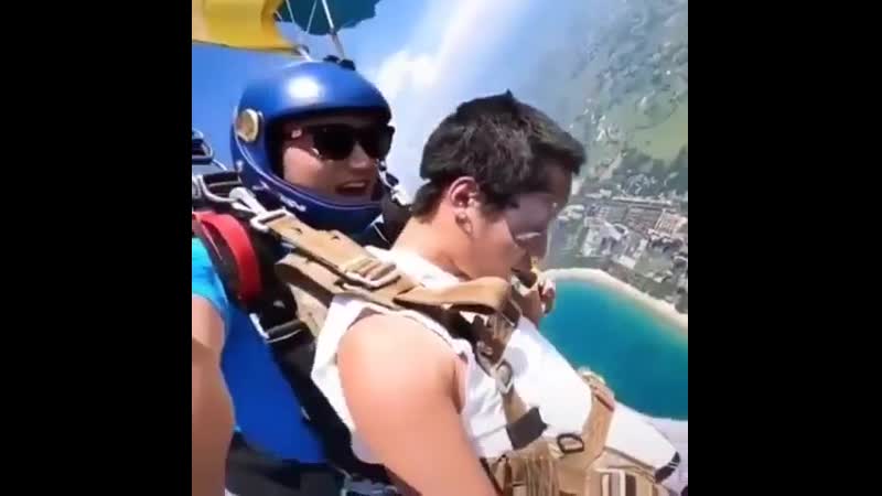 Китайской женщине чуток плохо стало 😀