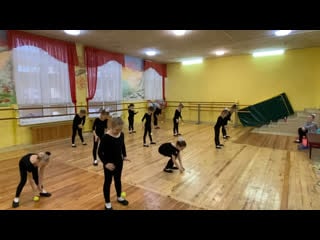 Образцовый ансамбль эстрадного танца «зазеркалье»