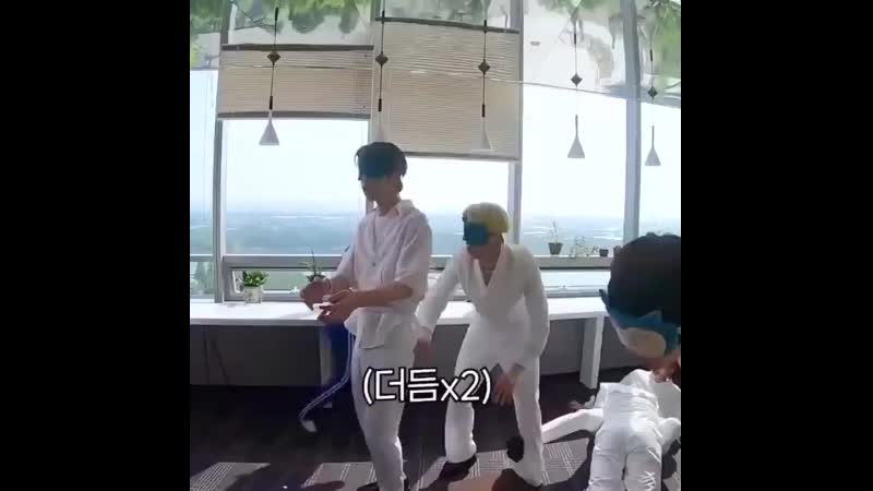 Yeonjun really groped soobin's butt and s soobin (720p) mp4