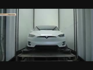 Опубликовано видео заезда tesla по скоростному тоннелю илона маска под лос анджелесом