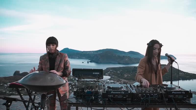 Giolì &amp; assia diesislive @vulcano, aeolian islands [handpan set]