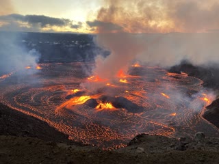 Live vulkan kilauea auf hawaii bricht erneut aus