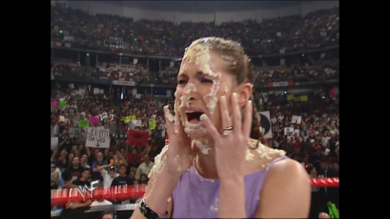 Stream! wwf raw is war от 6 августа 2001 &amp; wwf smackdown от 9 августа 2001 с участием криса джерико, рока, стива остина и других