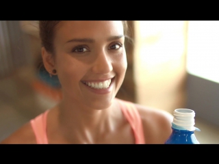 Jessica Alba Walks Us Thru Her Morning Routine