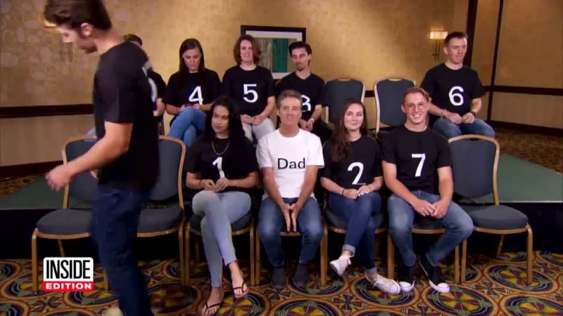 Донор спермы впервые встретился с 19 биологическими молодые