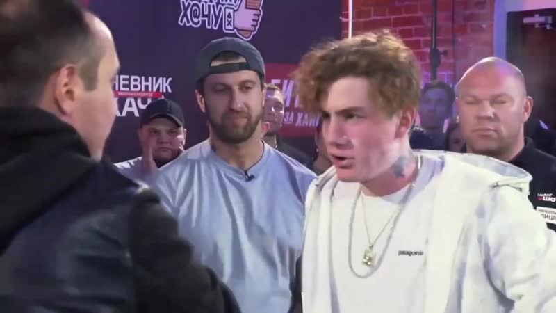 Парень инстасамки олег получает лещей [тупой подкат]