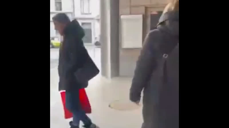 Бандер фрейлейн в гостях у латышей, посоветовали отправиться в вонючий укрорейх