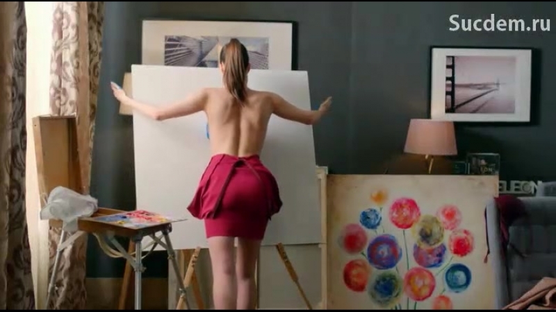 Диана пожарская сиськами рисует