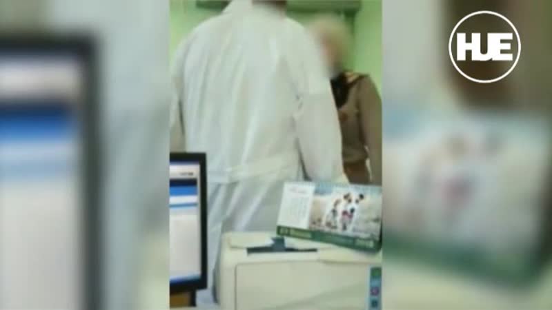 В ангарске женщина обругала врача, который не хотел принимать её дочь