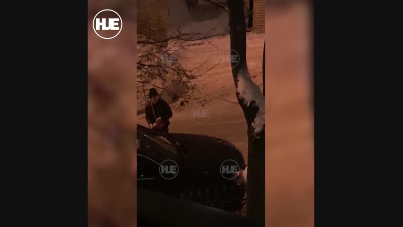 Андрей аршавин забрал у своей супруги mercedes, но оставил ей молодые автокресло