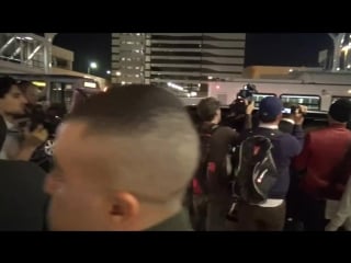 Kim kardashian tries to conceal baby bump, causes chaos at lax