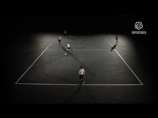 Football soccer exercise tutorial on how to practice passing in a rectangle