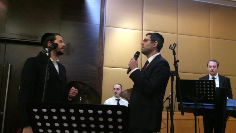 Ari goldwag chuppah piha pascha