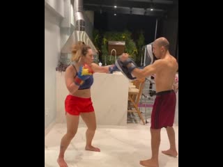 Жозе альдо тренирует свою жену