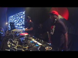 2 djs 4 turntables skratch bastid