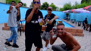 É só o começo desse ano (clipe oficial)
