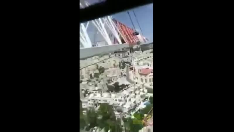 Крановщик пожарил шашлык на славу