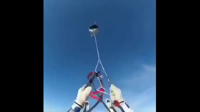 Парашют запутался в стропах