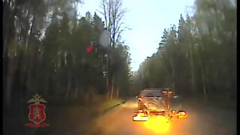 Рыбак porn video – Пьяный рыбак с моторной лодкой пытался скрыться от полицейских в красноярском крае