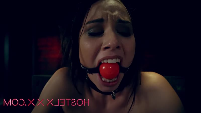 Туладағы басқа адамдардың жалаңаш әйелдерінің жеке суреттері Жыныс мүшесін қынапқа енгізу