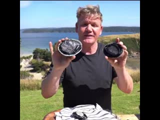 Last night on #uncharted i went diving for pāua (abalone) and now i’m turning them into scrambled eggs !