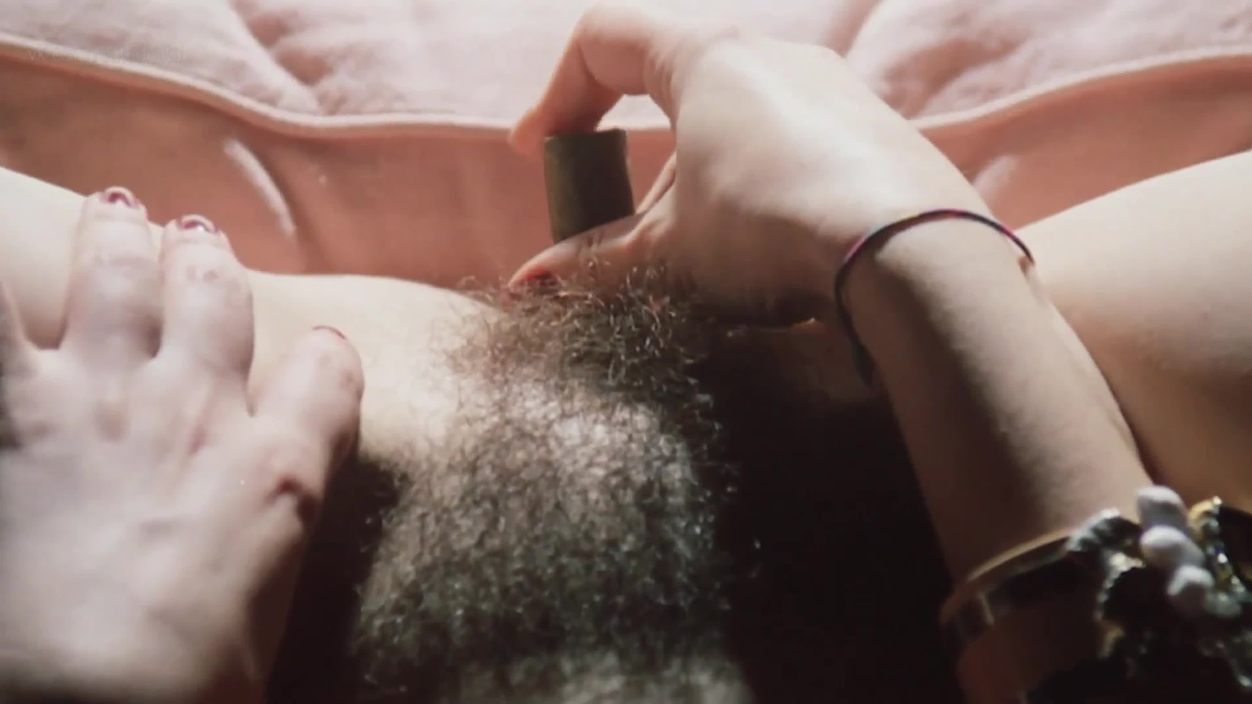 Орыс порно фильмдері: ағасы ұйықтап жатқанда қарындасын трахает