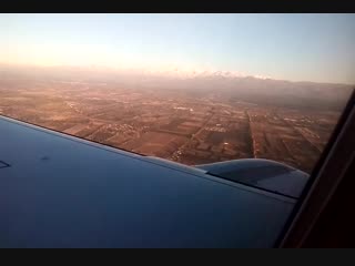 Aterrizaje en el aeropuerto el plumerillo de la ciudad de mendoza