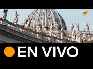 Miles de fieles celebran la misa del domingo de ramos en el vaticano