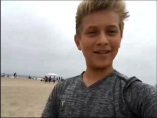 Actor thomas kuc on the beach (younow 26/06/2016)