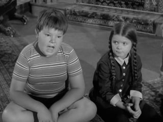 The addams family s2e15 / christmas with the addams family