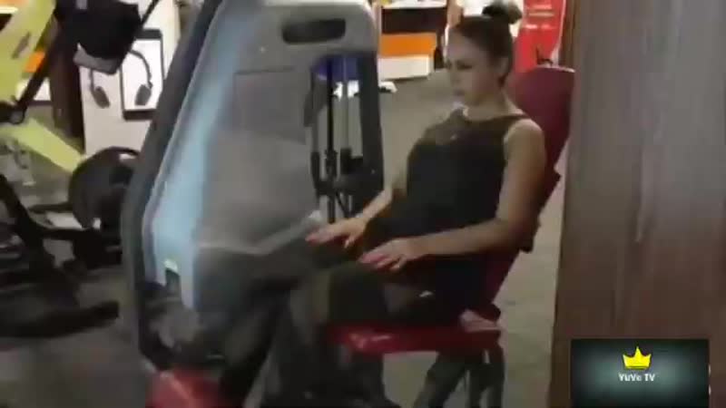 Roza zergerli məşq edir(360p) mp4