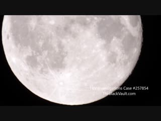 Multiple ufos fly across moon (shortened) shot by amateur astronomer rome, italy 7 29 18 (1)