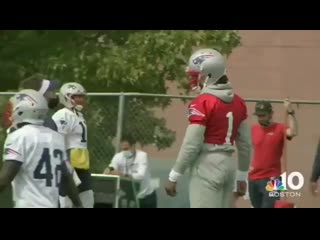 Cam newton having a chat with offensive coordinator josh mcdaniels during the throwing portion of practice 🎥 @nbc10boston / twi